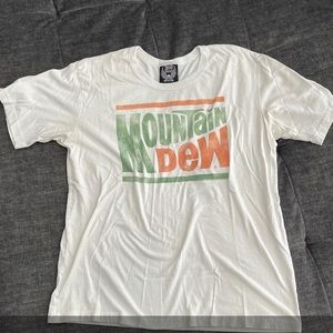 Awesome Mountain Dew tissue tee by brand Junk Food size large